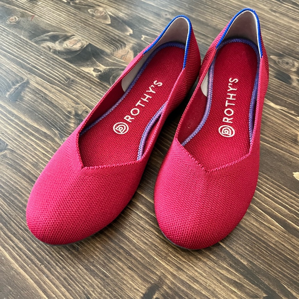 Red Rothy’s flats size 8